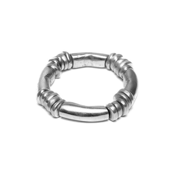 Bracciale elastico rondelle/barre. Realizzato a mano in alluminio 100% riciclato. Nickel tested. Lavorazione artigianale.