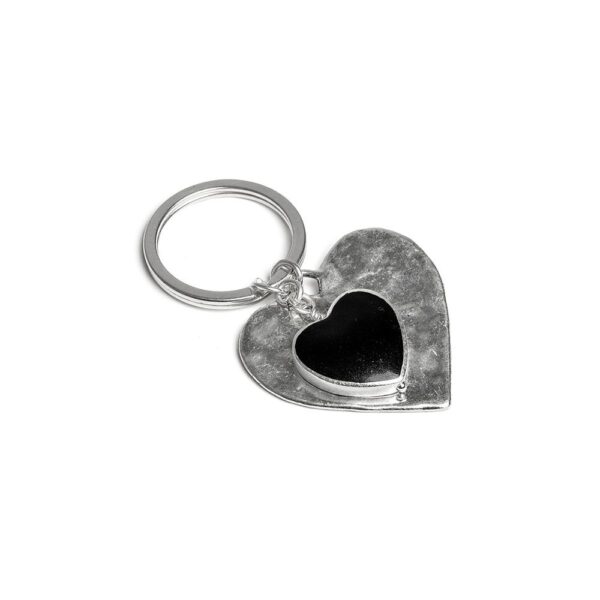 Portaciavi ciondolo cuore nero. Placcato in argento. Nickel tested. Lavorazione artigianale.